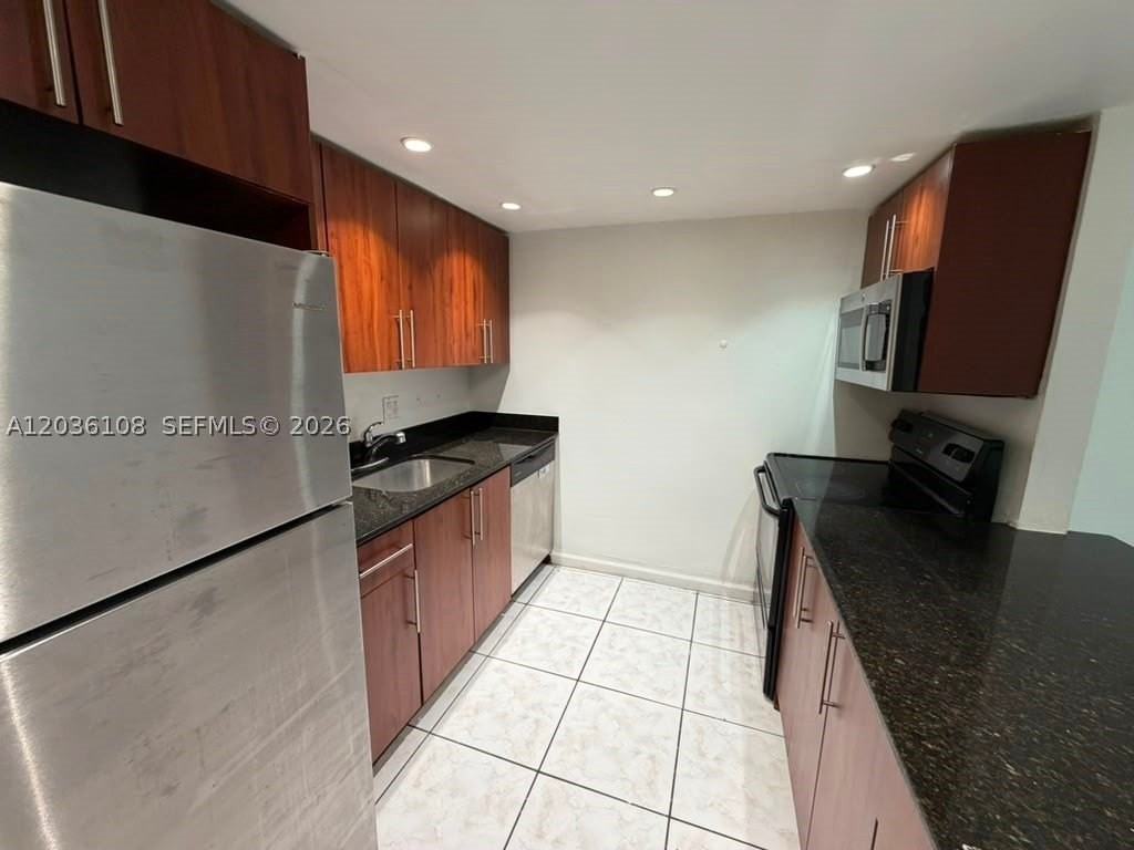 1885 Ne 121st St #8 - Photo 2 of 9