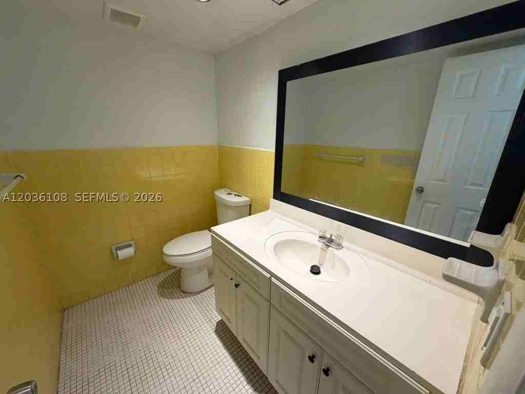 1885 Ne 121st St #8 - Photo 4 of 9