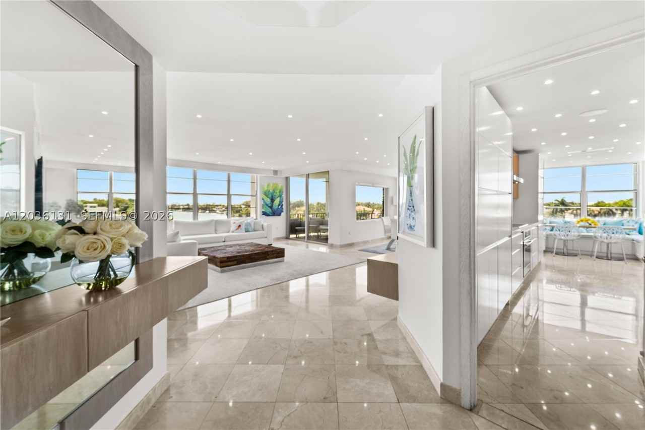 5640 Collins Ave #4D - Photo 2 of 25