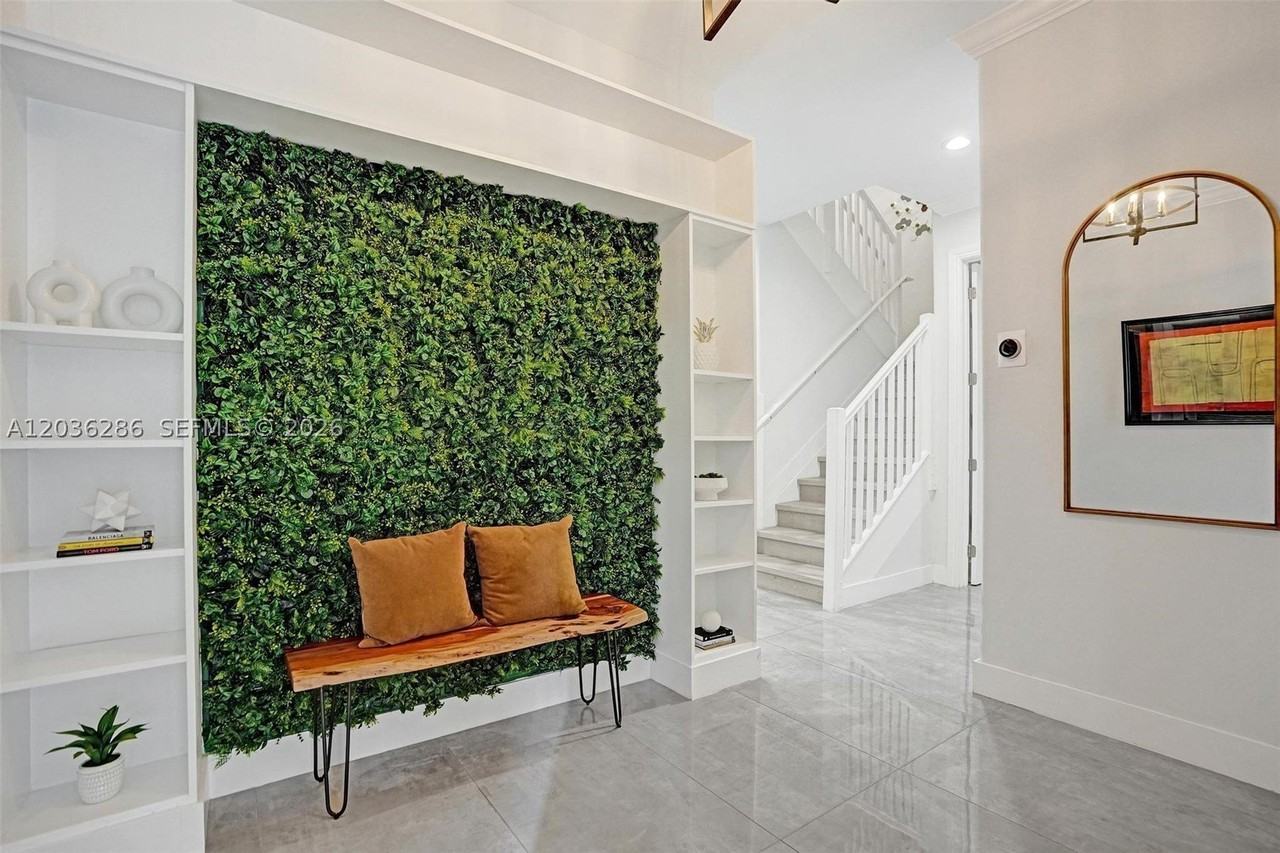 453 Sw 5th Ave - Photo 6 of 50