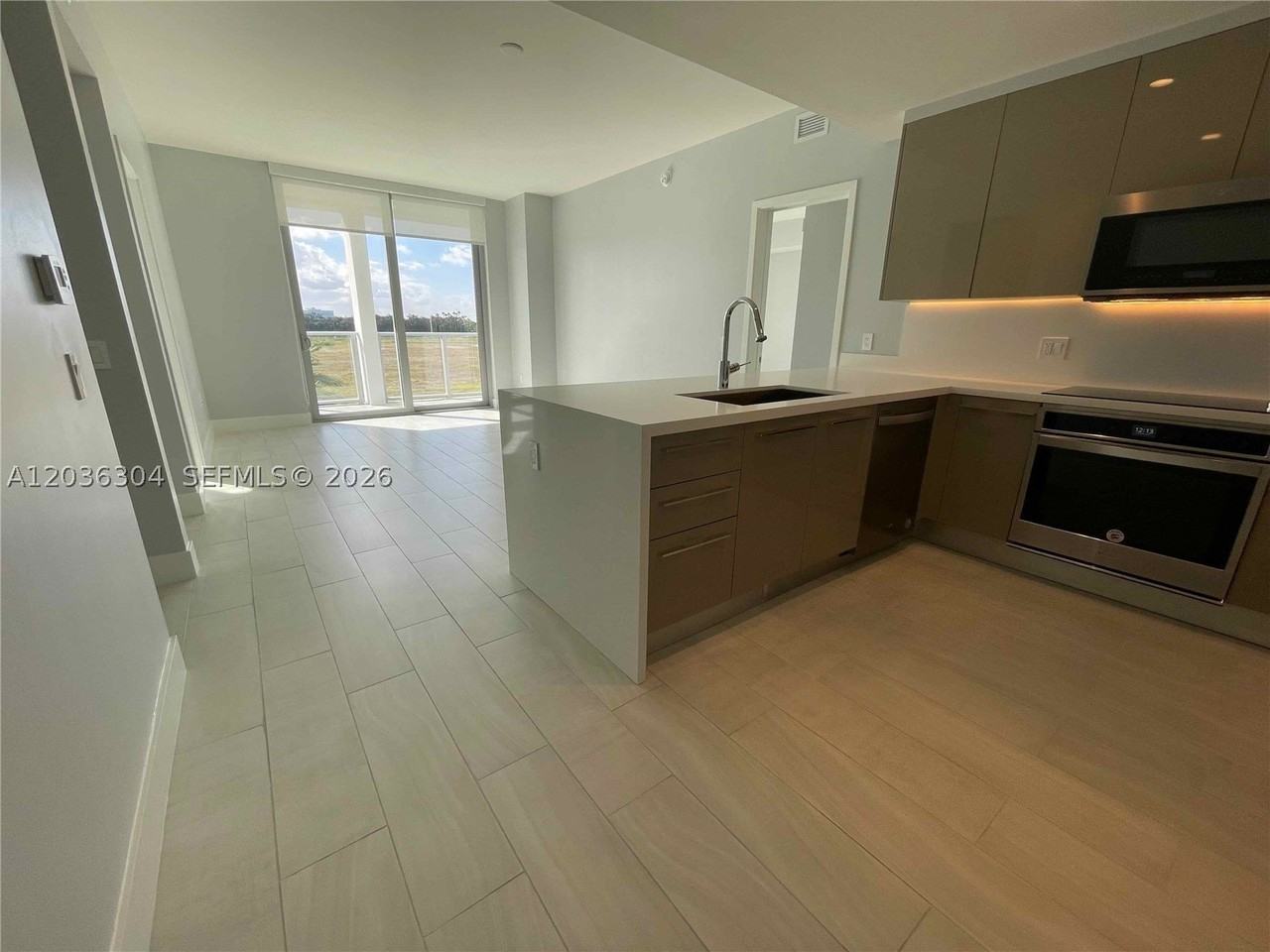 2000 Metropica Way #307