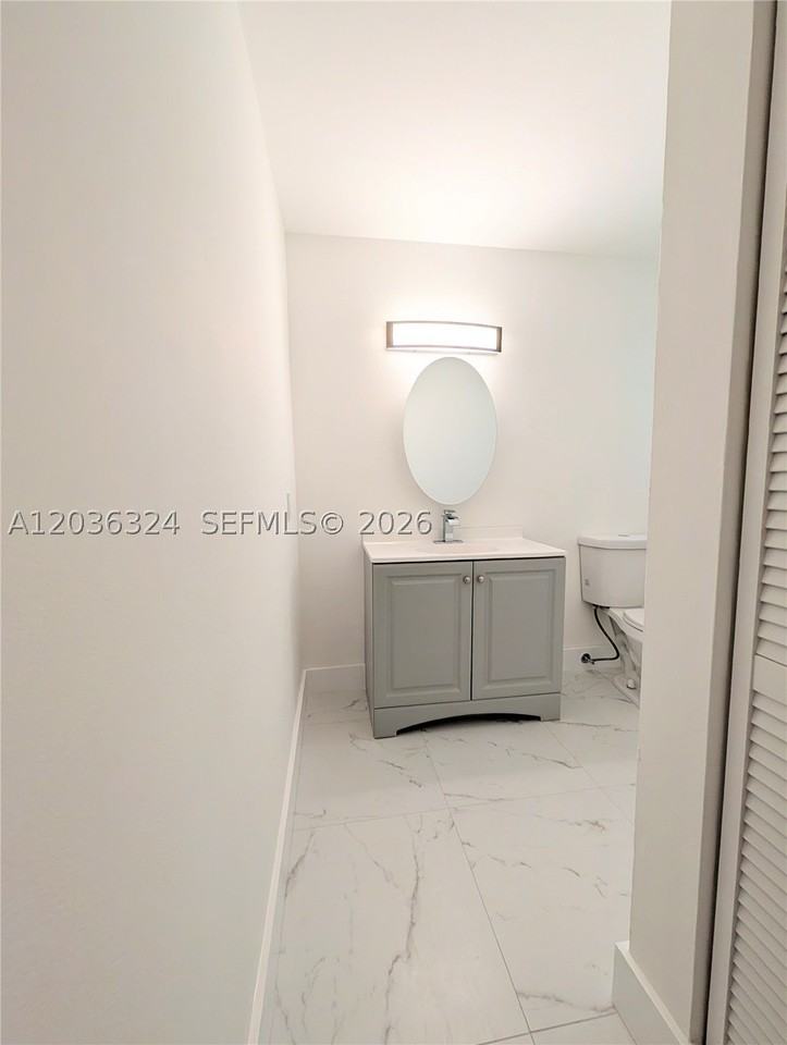 58 Sw 14th Ter #NA - Photo 4 of 20