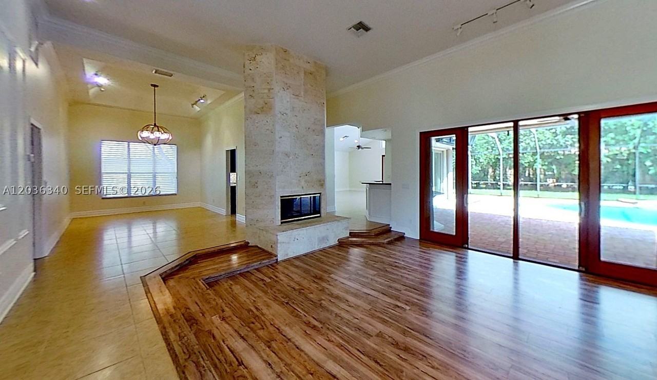 405 Sabal Way - Photo 5 of 22