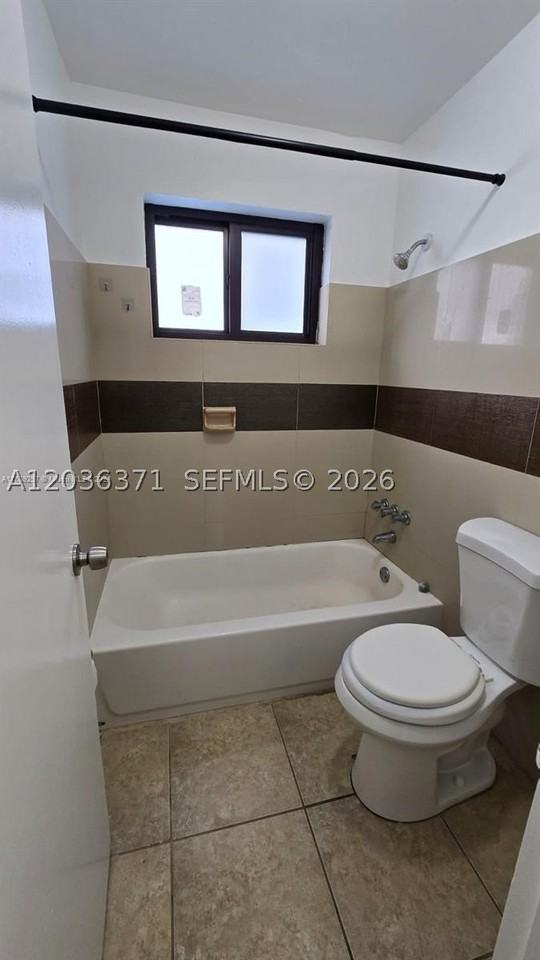 690 Ne 123rd St #207 - Photo 7 of 14