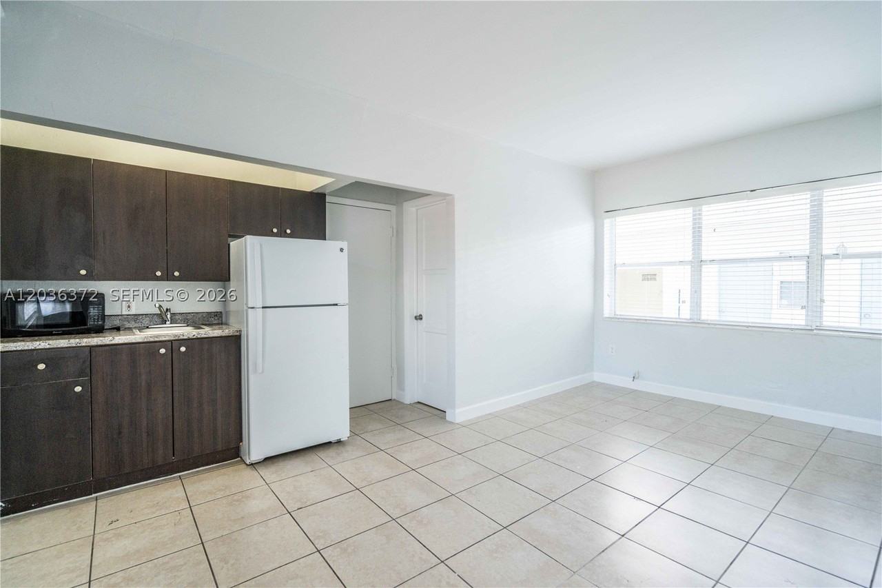 8315 Byron Ave #7A - Photo 3 of 13