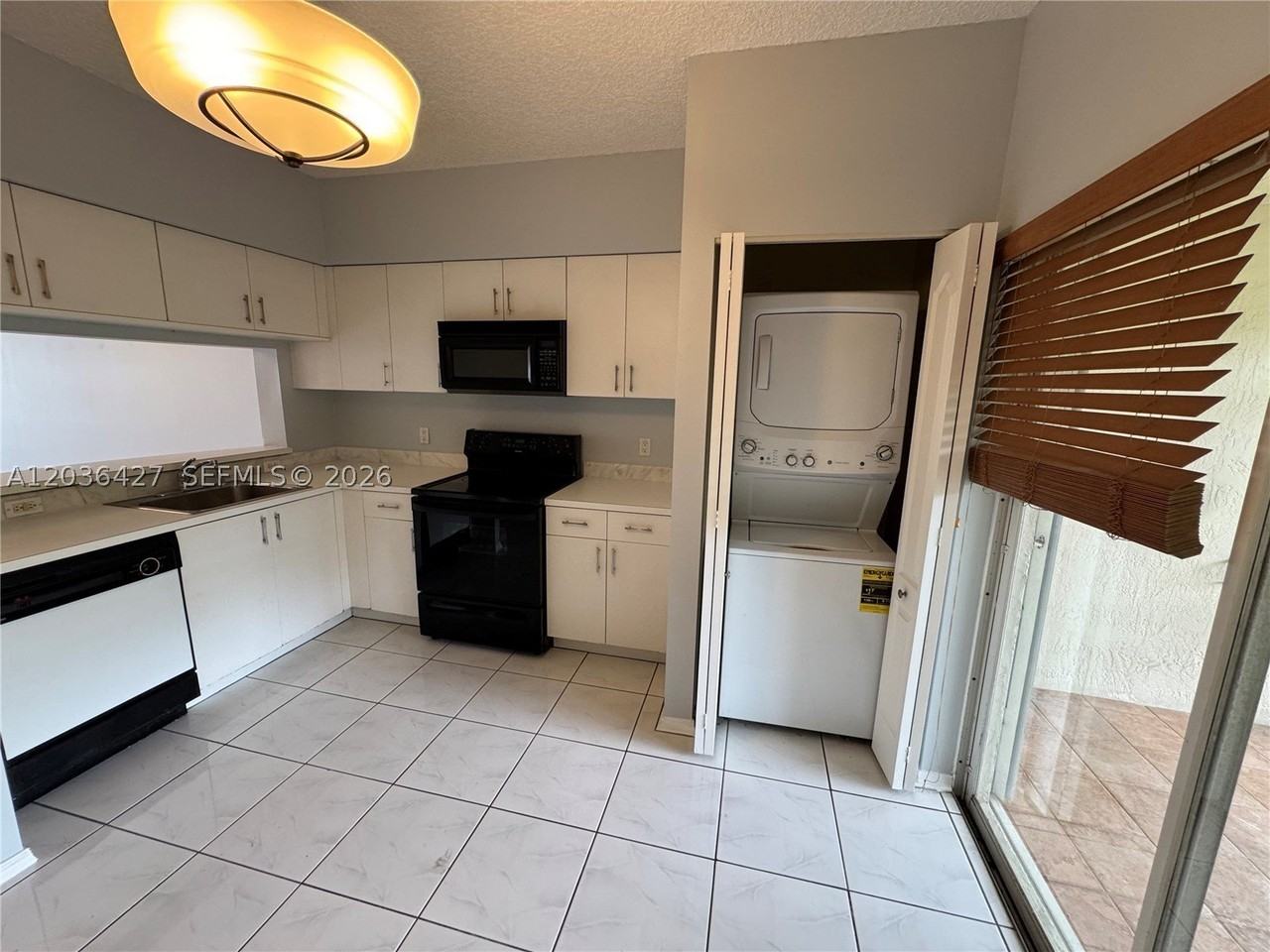 77 Simonton Cir #77 - Photo 5 of 15