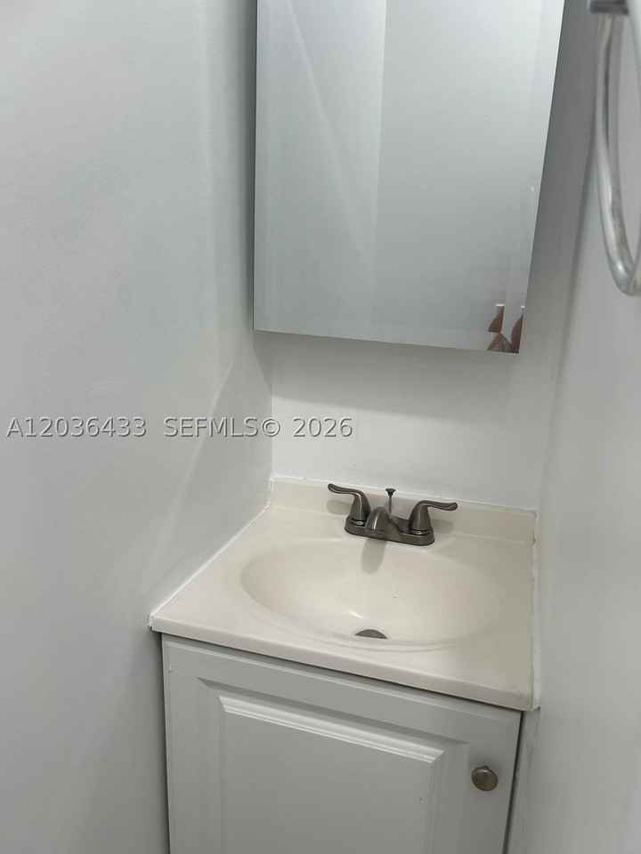 16271 Sw 92nd Ter #0 - Photo 4 of 5