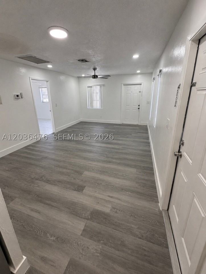 1670 Harding St #A - Photo 4 of 16
