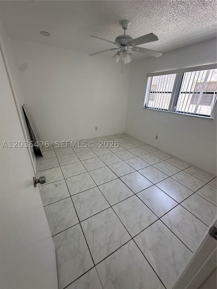 1670 Harding St #A - Photo 5 of 16