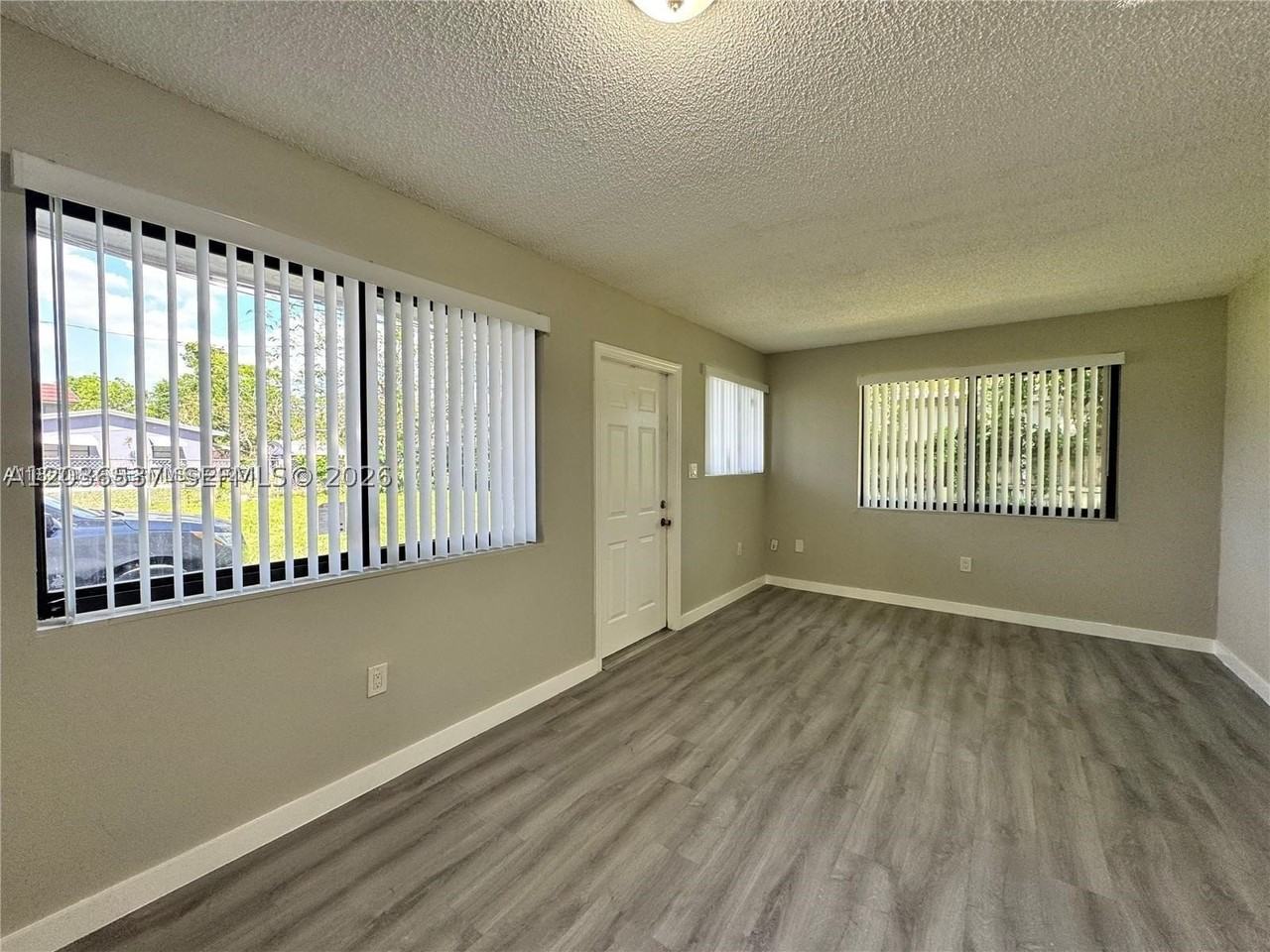 2237 Taylor St #3 - Photo 2 of 11