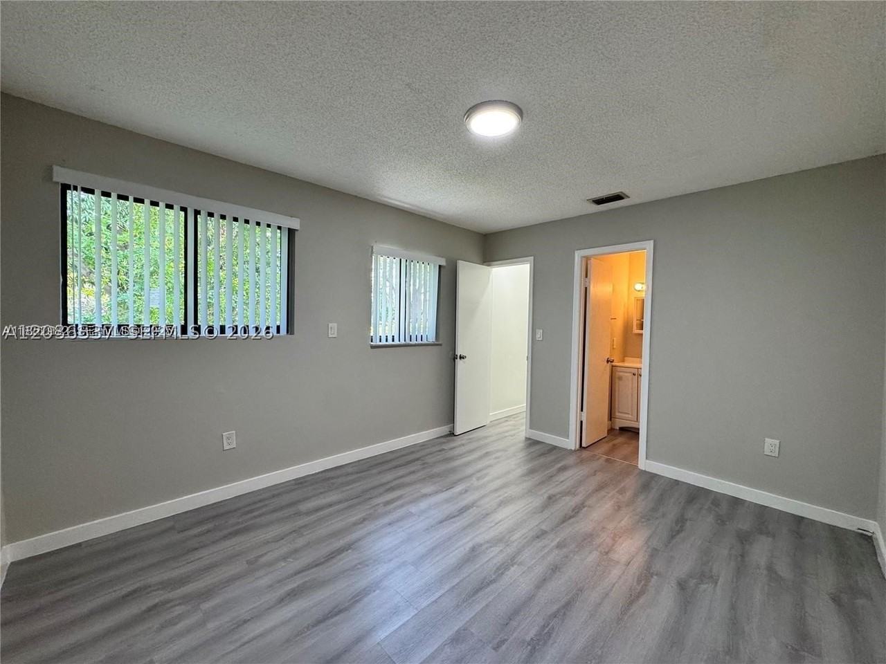 2237 Taylor St #3 - Photo 4 of 11