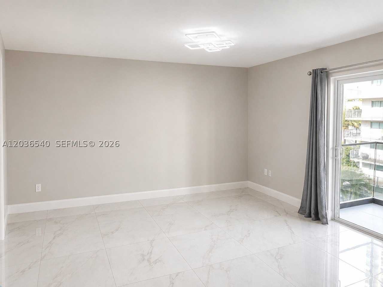 4122 Collins Ave #6A - Photo 7 of 13