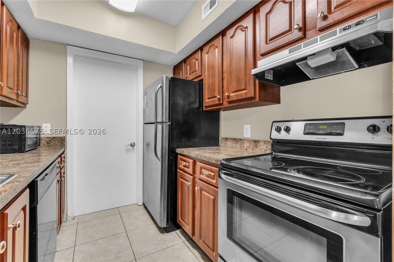 5628 Rock Island Rd #189 - Photo 5 of 22