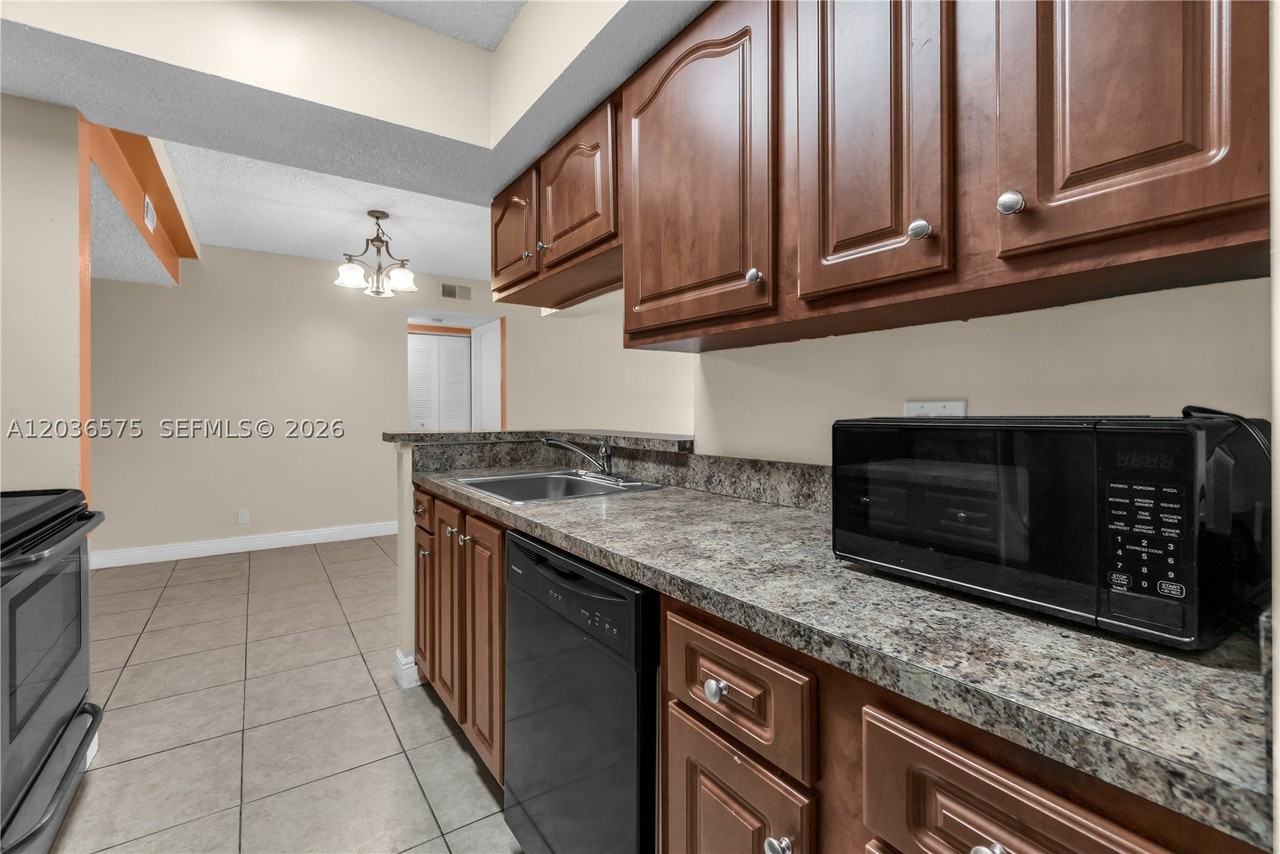 5628 Rock Island Rd #189 - Photo 6 of 22