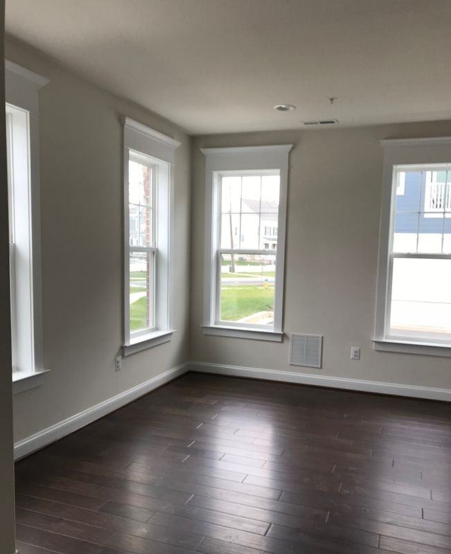 8845 Urbana Church Rd - Photo 3 of 19