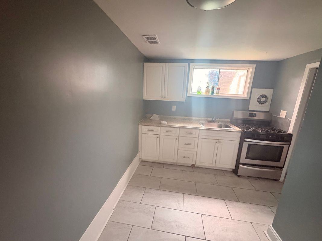 3802 W Bay Ave - Photo 7 of 11