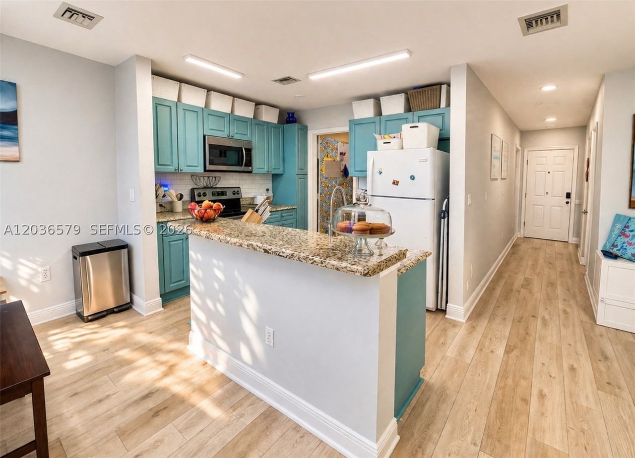 6613 Old Farm Trl - Photo 4 of 19