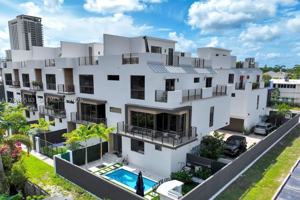 featured image of 820 Ne 2nd St #1