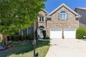 featured image of 624 Maple Grove Way