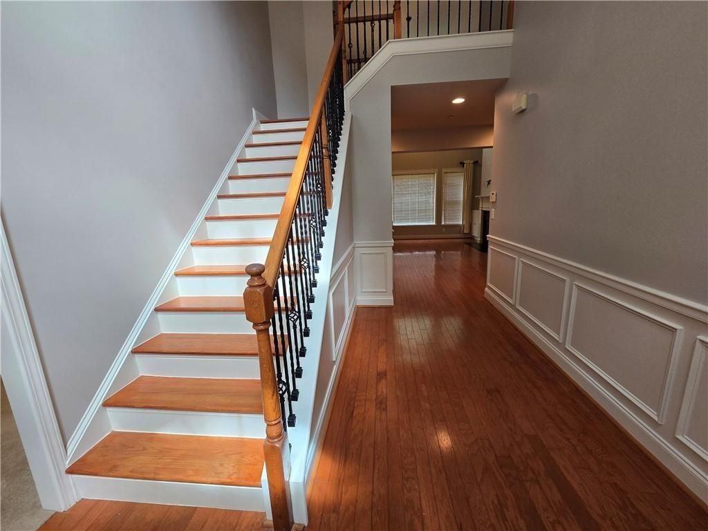 624 Maple Grove Way - Photo 2 of 27