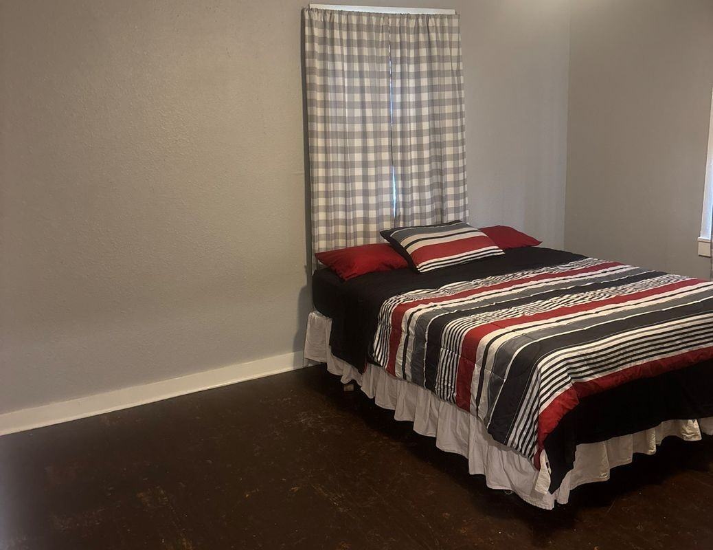 4600 Charles St - Photo 2 of 13