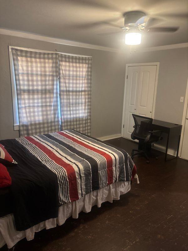 4600 Charles St - Photo 4 of 13