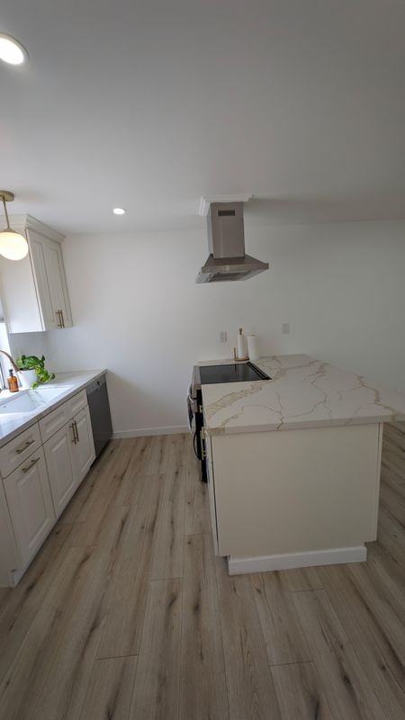 809 S 4th St ##6 - Photo 3 of 23