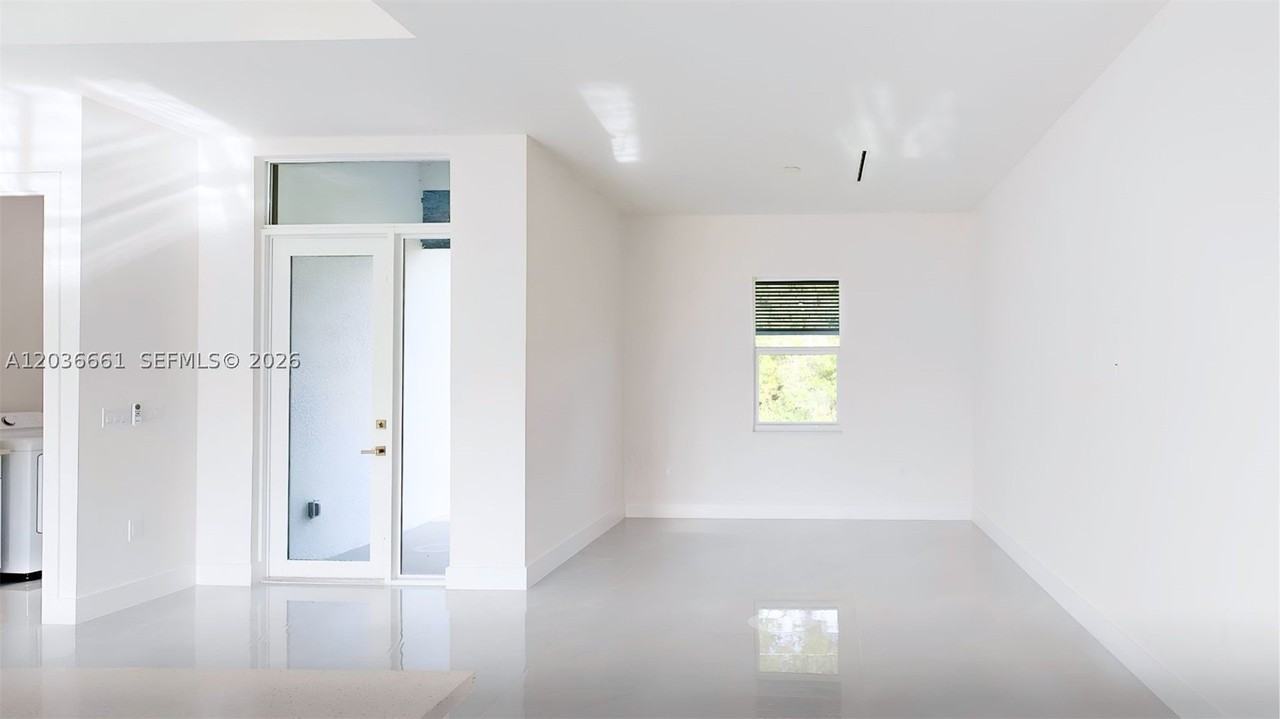 6108 Stratton Rd - Photo 5 of 28