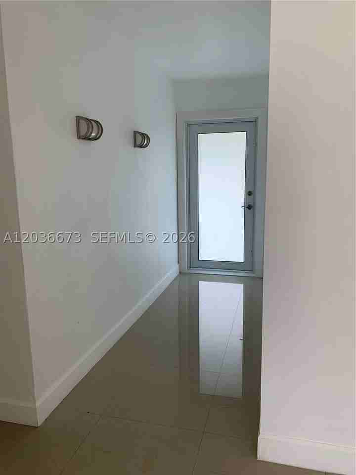 2025 Sw 84th Ct - Photo 3 of 20