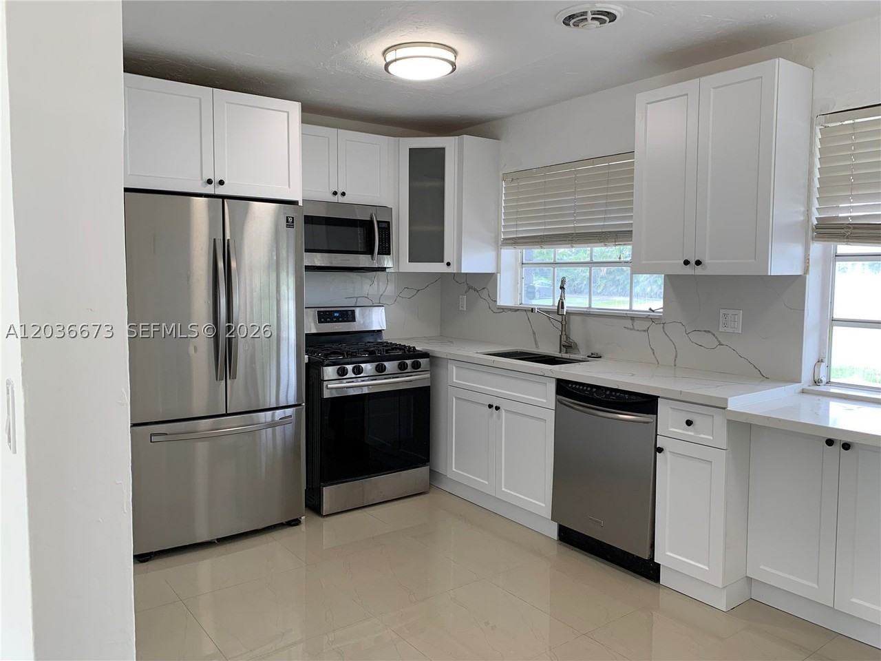 2025 Sw 84th Ct - Photo 6 of 20