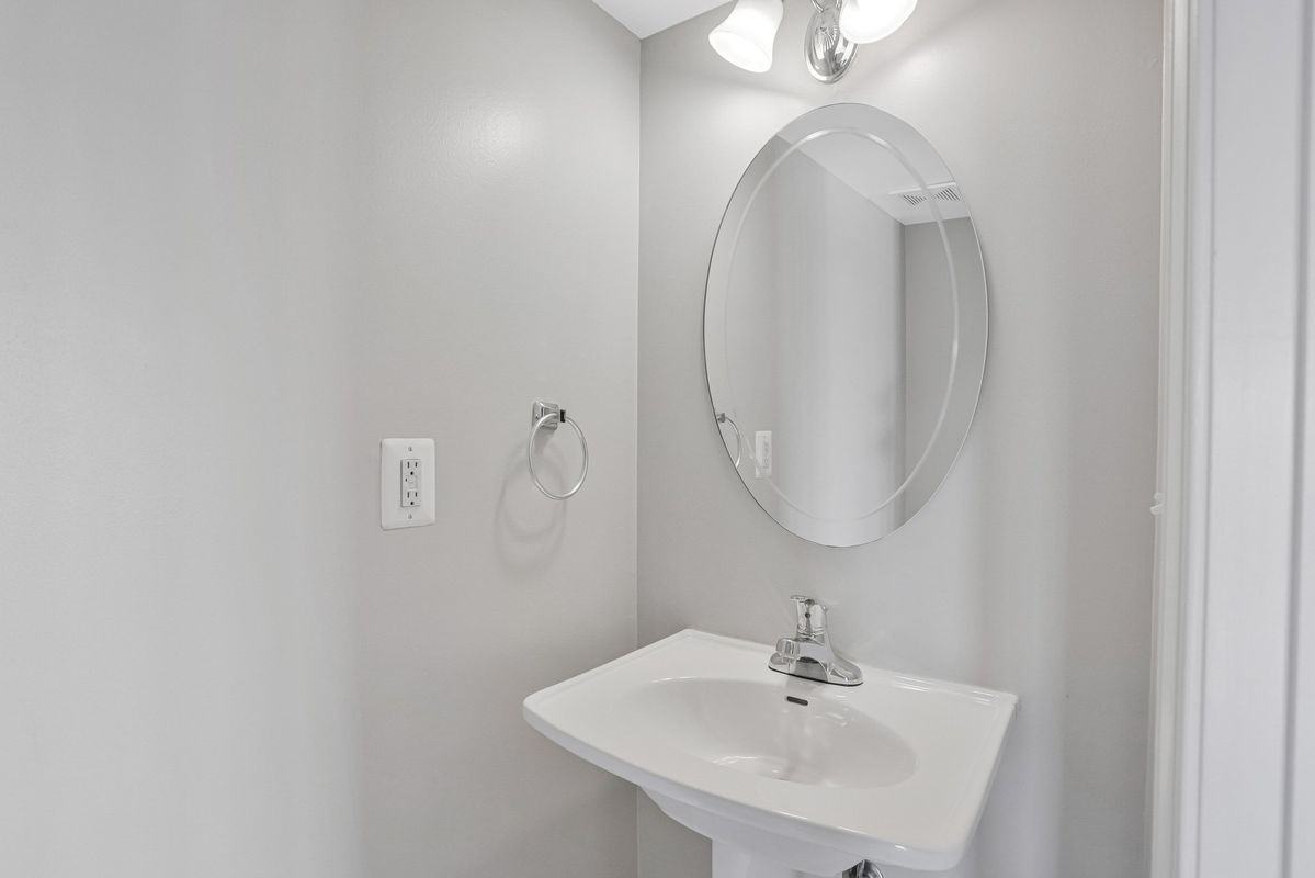 911 Kennedy St Nw ##11b - Photo 7 of 34