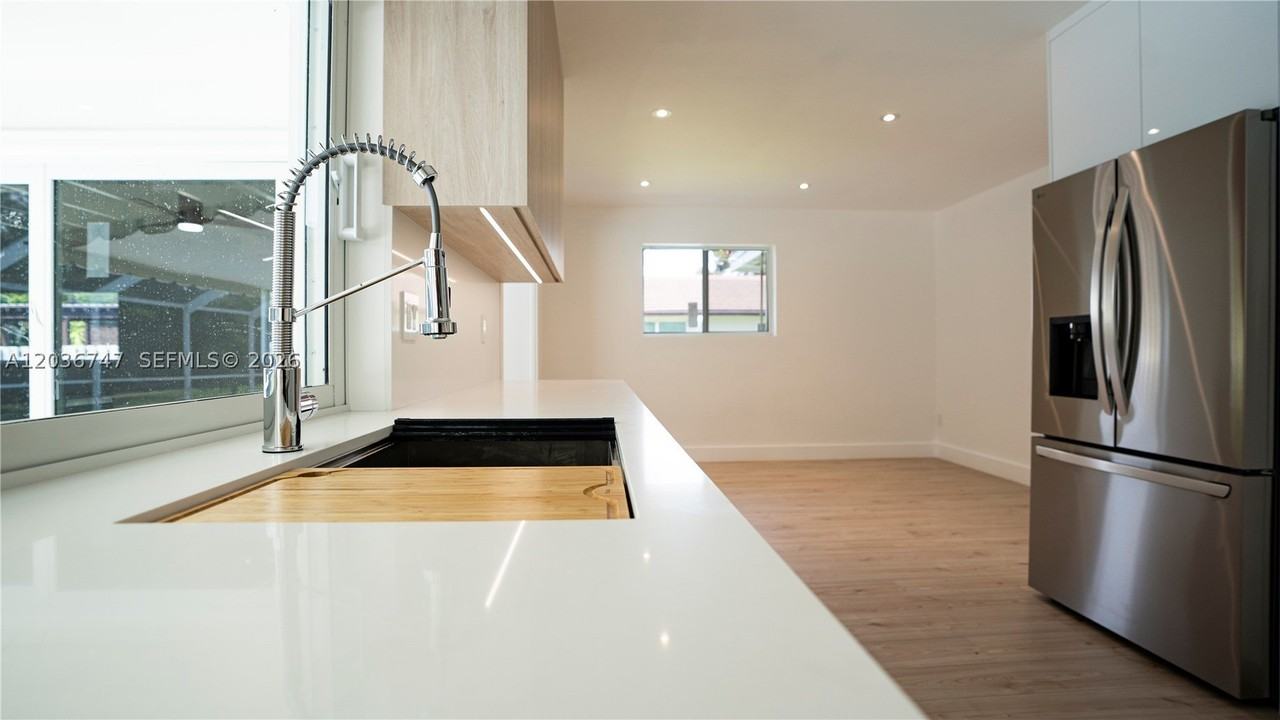 15340 Sw 85th Ave - Photo 7 of 50