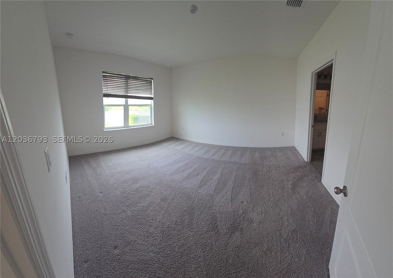 10500 Sw Vasari Way #1 - Photo 5 of 17