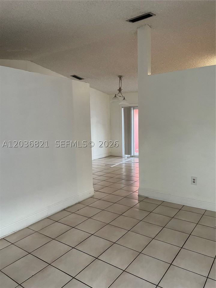 14770 Sw 60th St - Photo 5 of 16