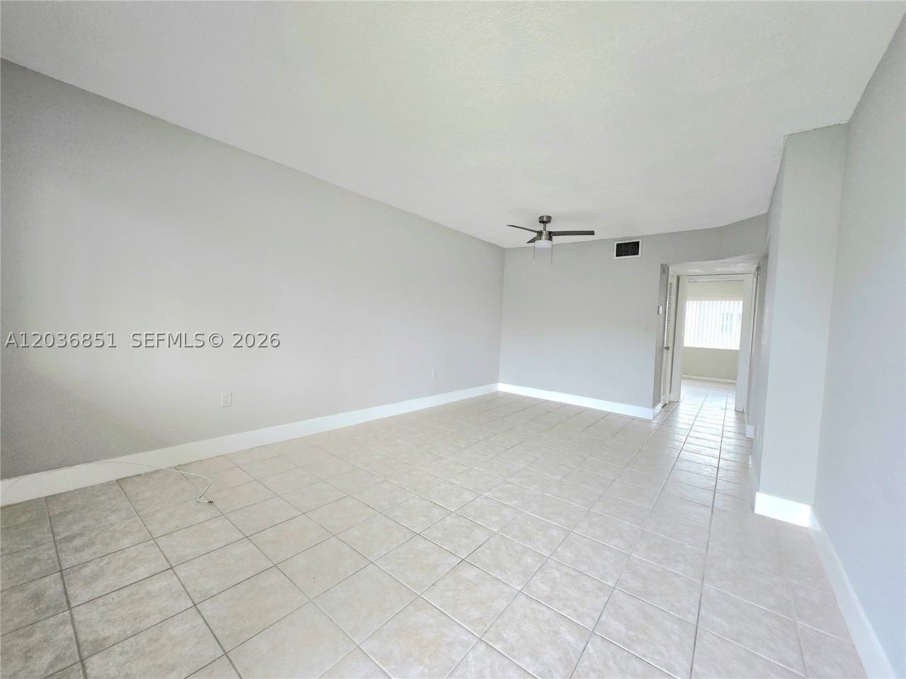 335 Sw 20th St #7 - Photo 3 of 15
