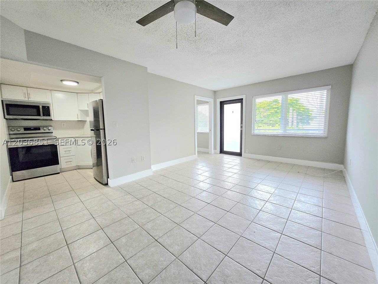 335 Sw 20th St #7 - Photo 5 of 15