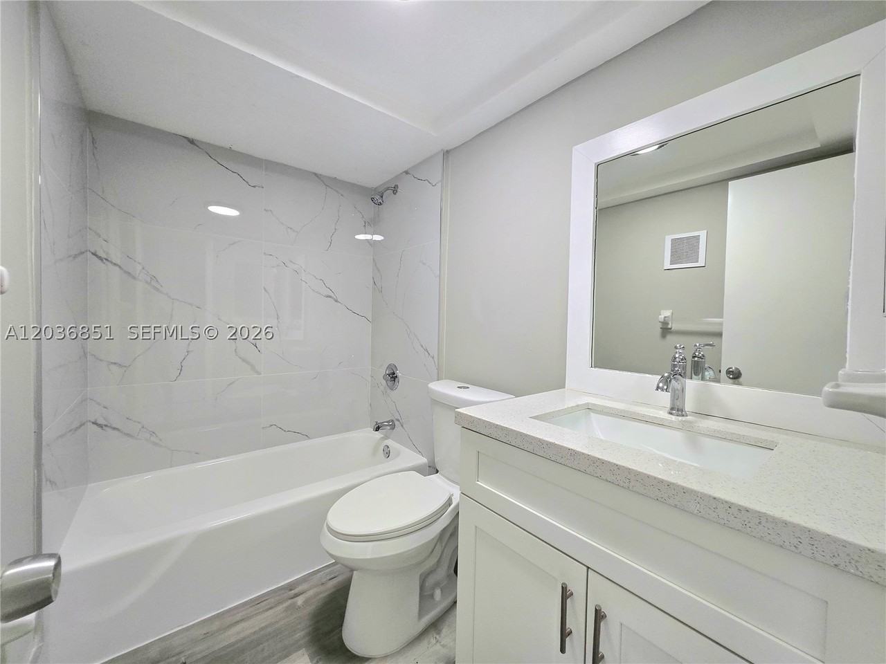 335 Sw 20th St #7 - Photo 7 of 15