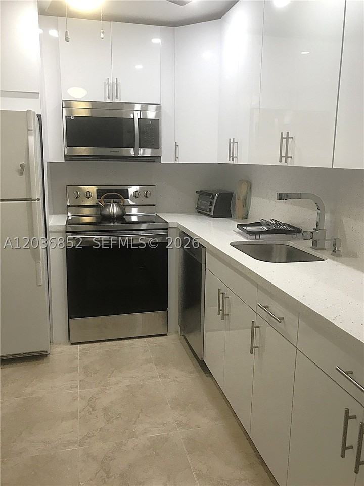 250 181st Dr #108 - Photo 4 of 14