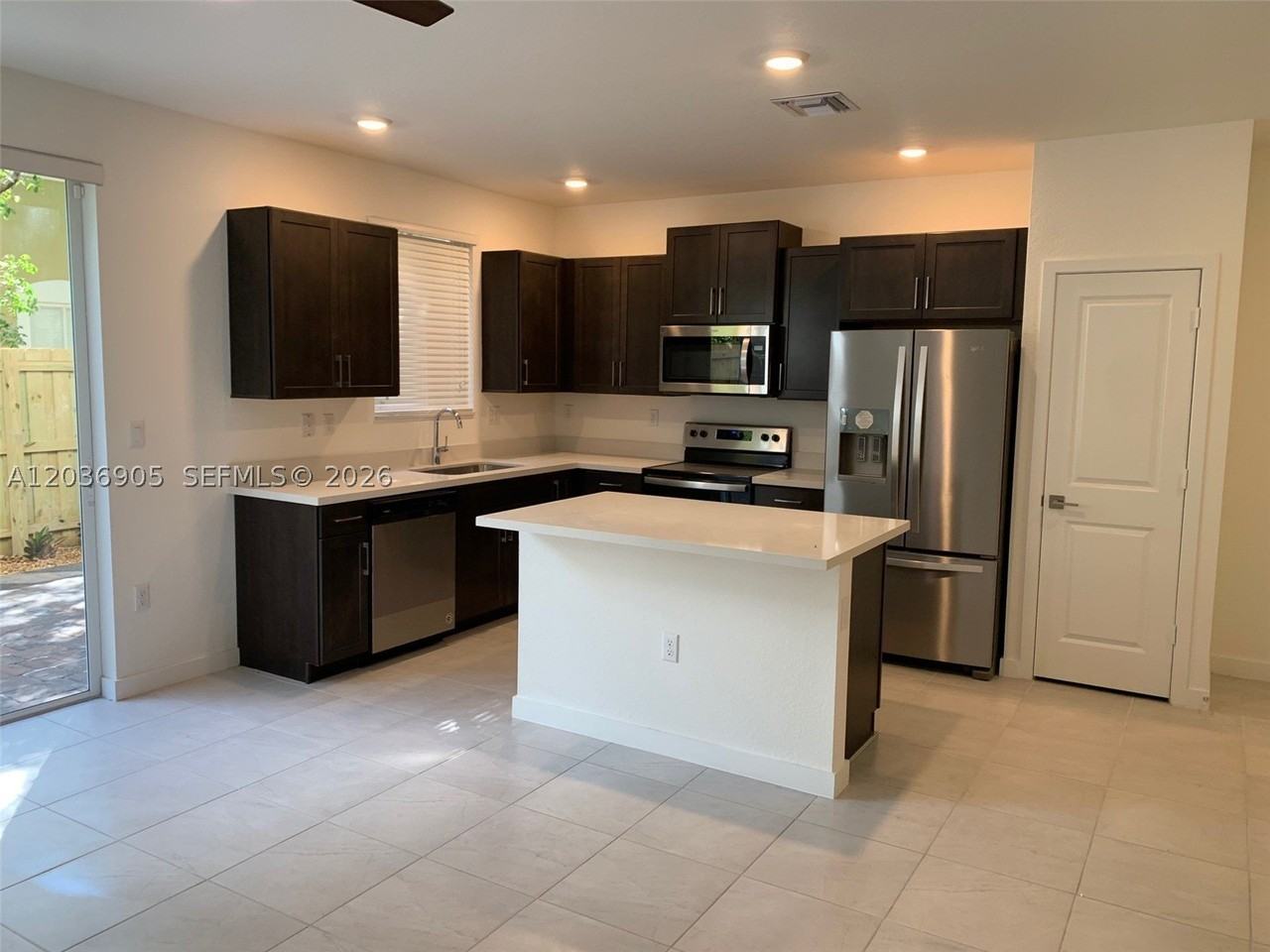 1078 Se 23rd Ter #1078 - Photo 7 of 30
