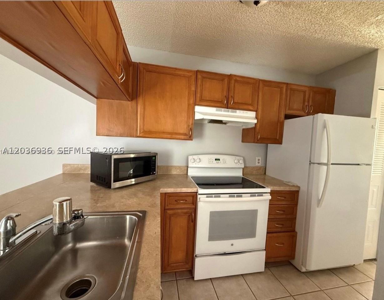 937 Coral Club Dr #937 - Photo 2 of 14