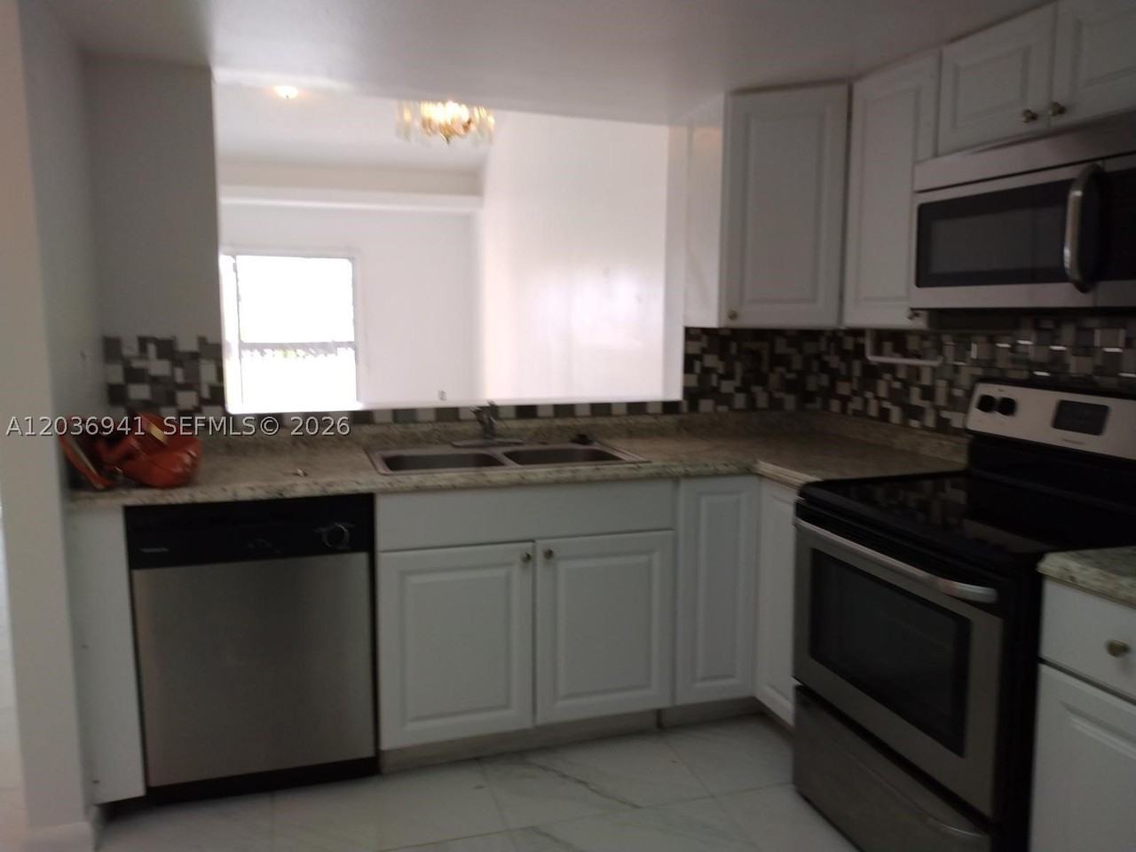 805 Sw 113th Way #805 - Photo 2 of 14