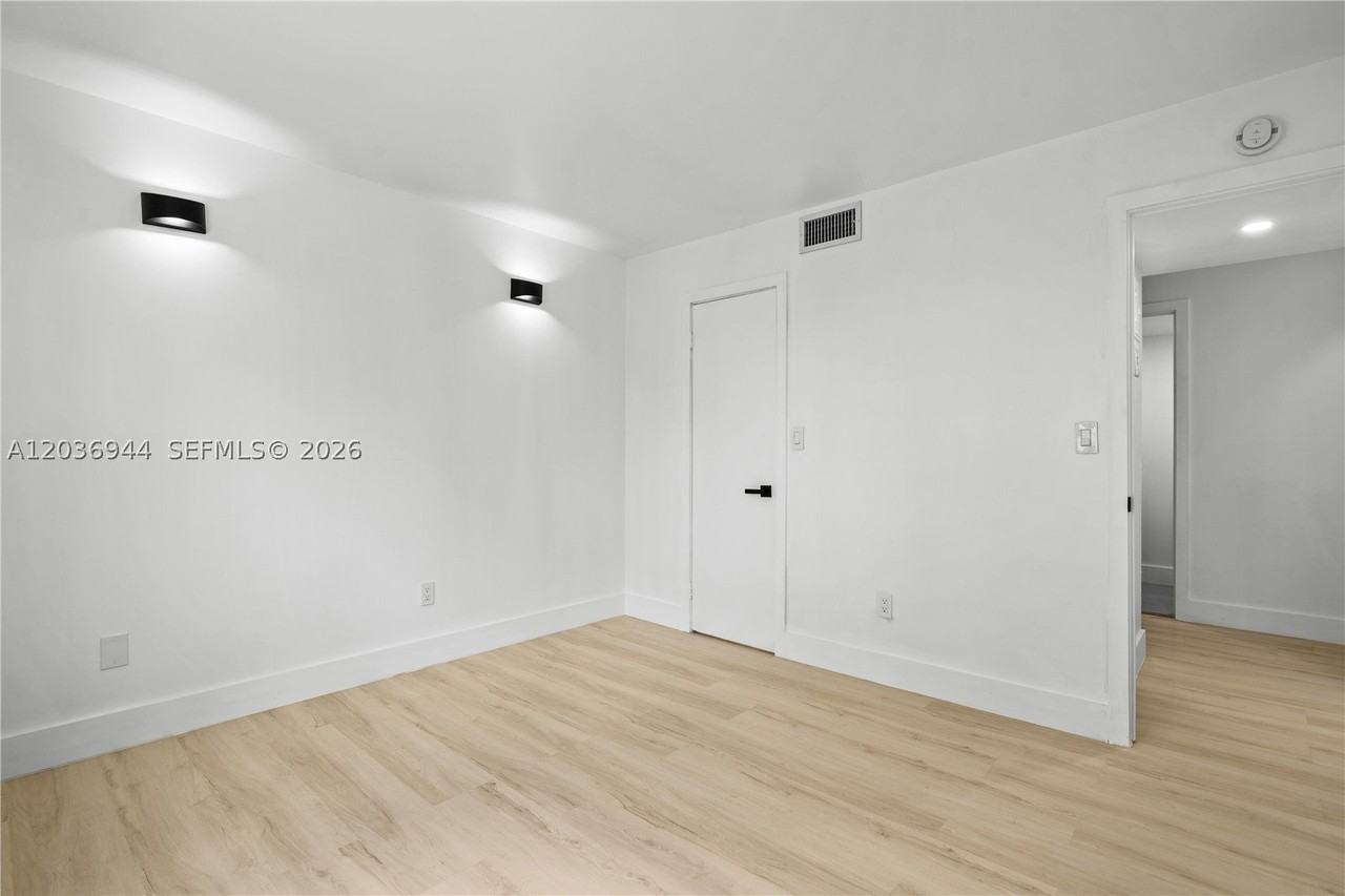14840 Naranja Lakes Blvd #C2P - Photo 2 of 28
