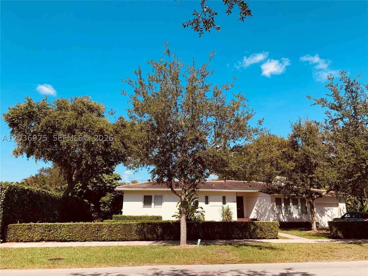 1244 S Alhambra Cir #1244