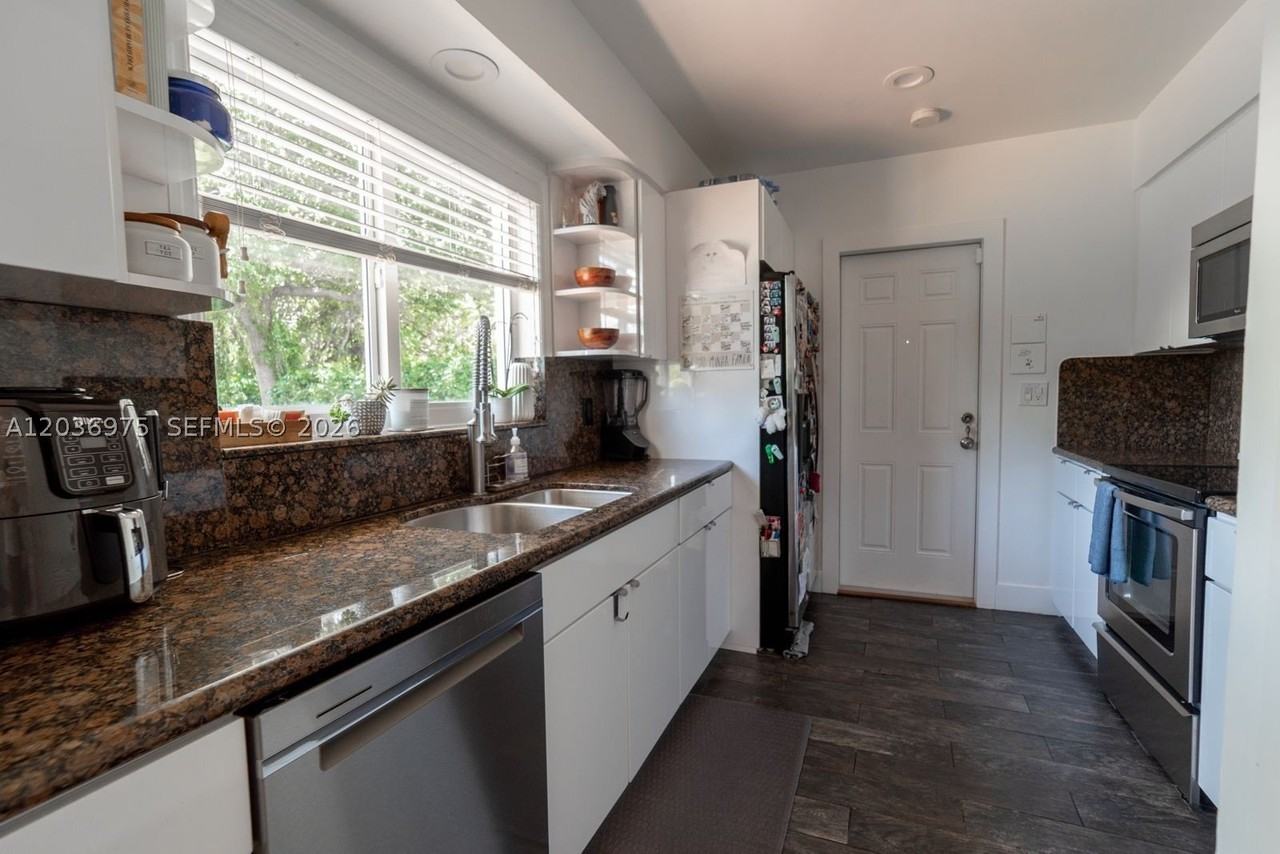 1244 S Alhambra Cir #1244 - Photo 7 of 18