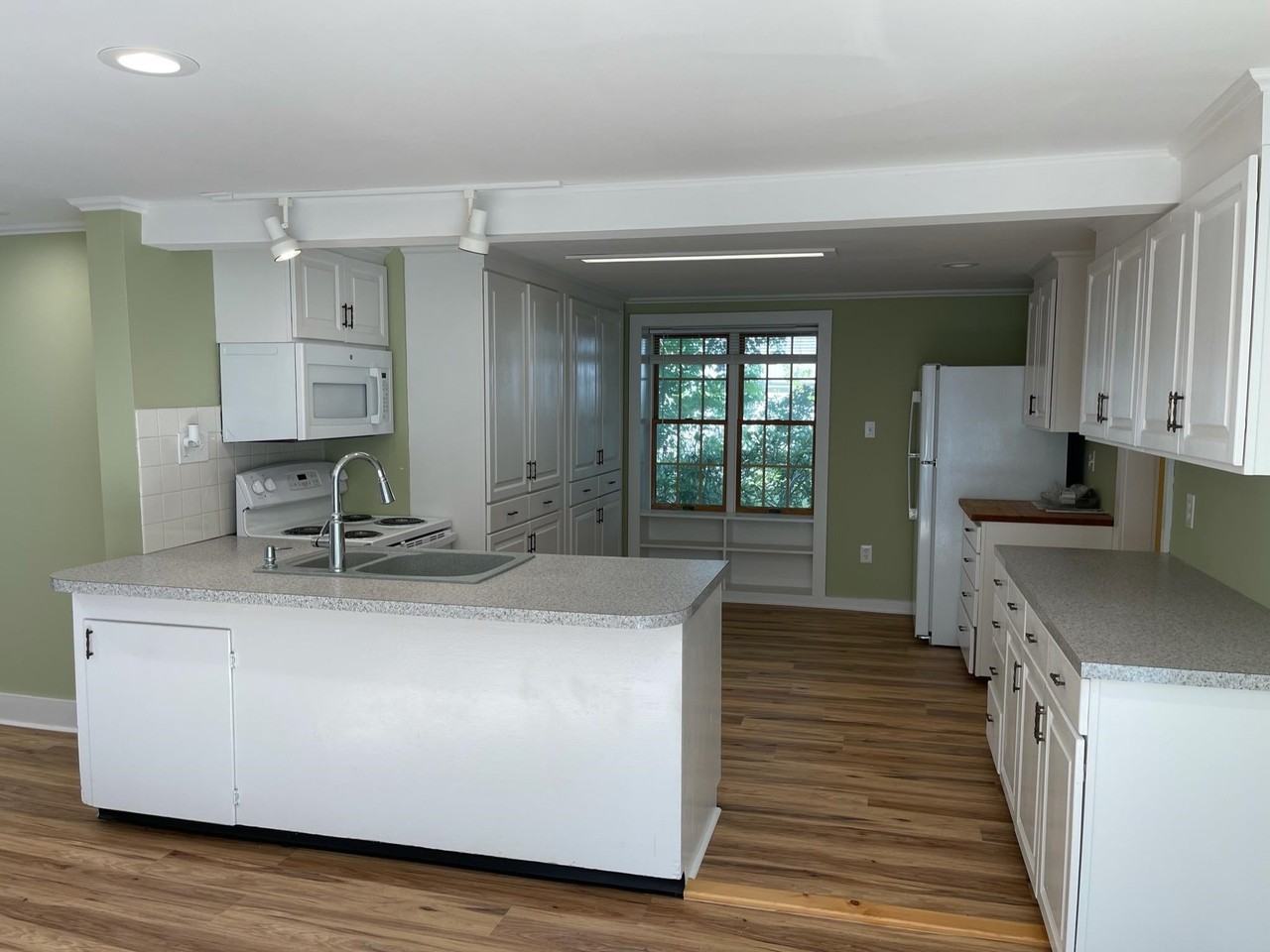 63 Main St - Photo 7 of 19