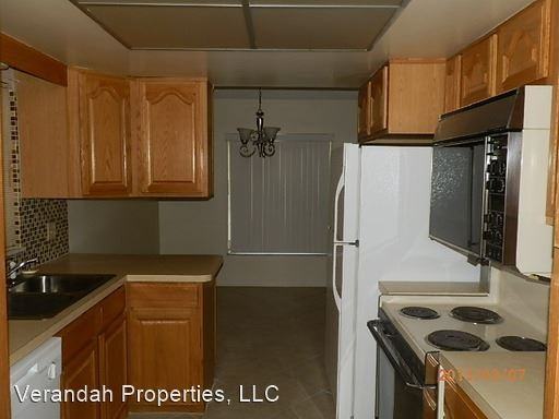 334 Windmeadows St - Photo 3 of 24