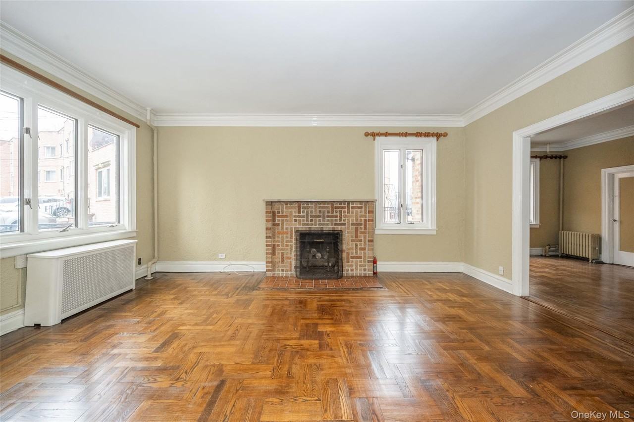3212 Cambridge Ave - Photo 7 of 47