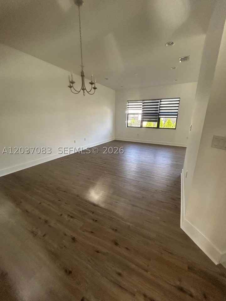 5525 Agostino Way - Photo 6 of 50