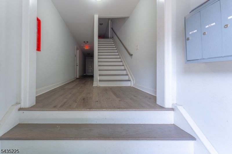 335 Henry St Apt 3 - Photo 4 of 25