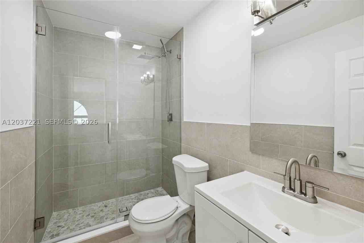 15131 Sw 58th St - Photo 7 of 12